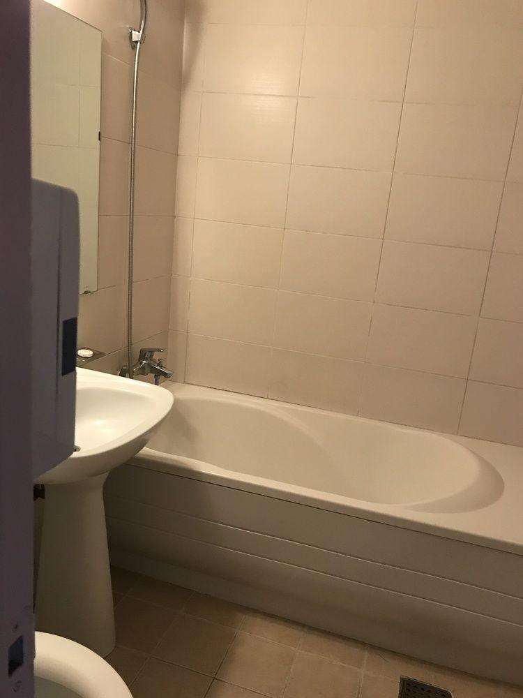 Seoul Tourist Hotel Jeju Bagian luar foto