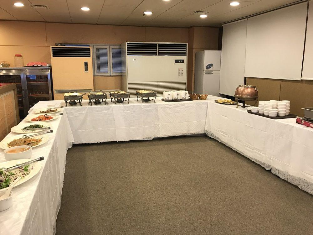 Seoul Tourist Hotel Jeju Bagian luar foto
